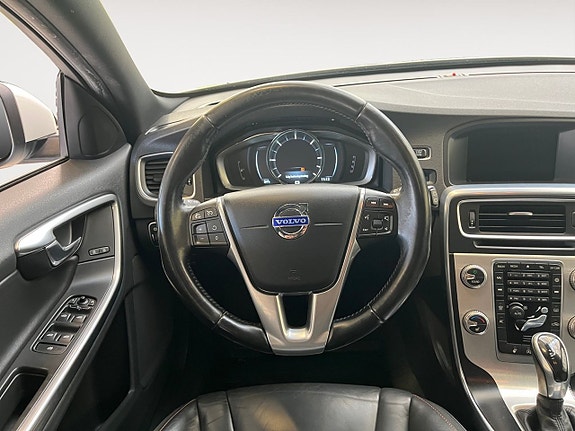 Volvo V60 14 of 26