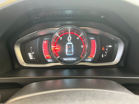 Volvo V60 13 of 26