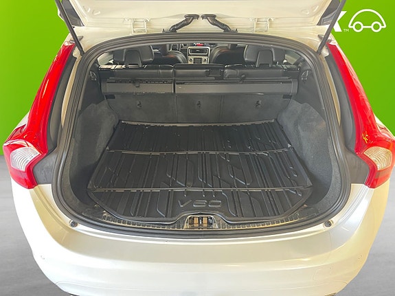 Volvo V60 17 of 26