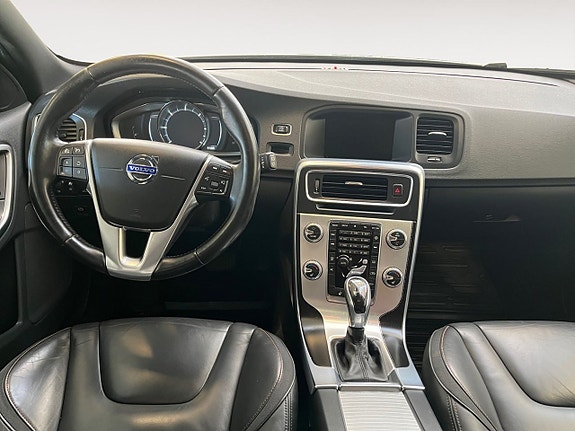Volvo V60 11 of 26