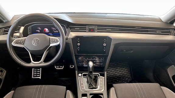 Volkswagen Passat Alltrack 10 of 13