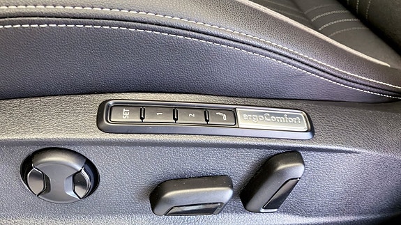 Volkswagen Passat Alltrack 13 of 13