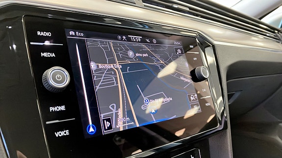 Volkswagen Passat Alltrack 9 of 13