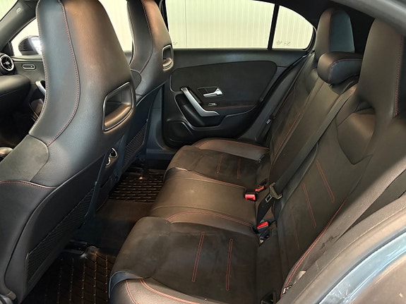 Mercedes-Benz A180 d 16 of 18