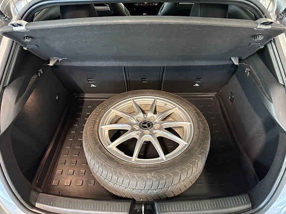 Mercedes-Benz A180 d 18 of 18