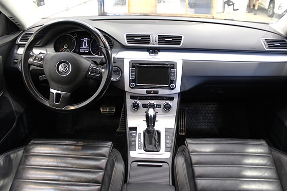 Volkswagen Passat Alltrack 11 of 17