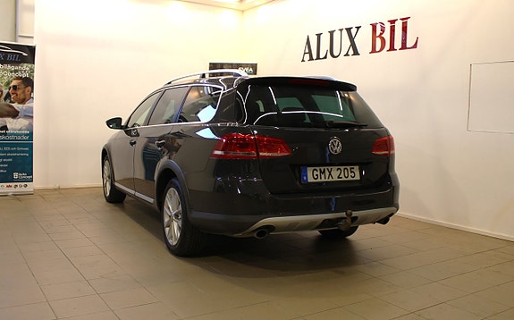 Volkswagen Passat Alltrack 7 of 17