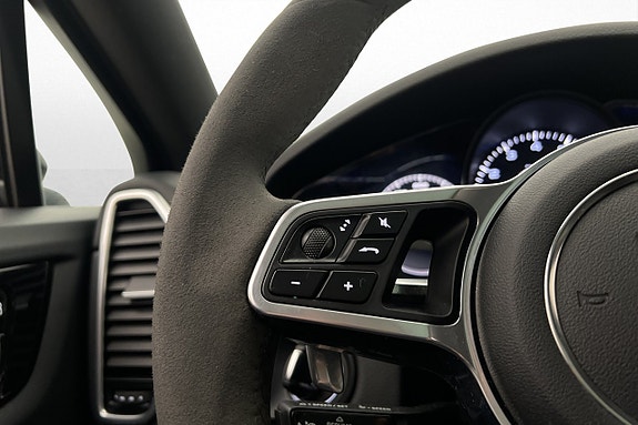 Porsche Cayenne Coupe 14 of 30