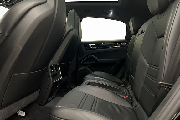 Porsche Cayenne Coupe 12 of 30