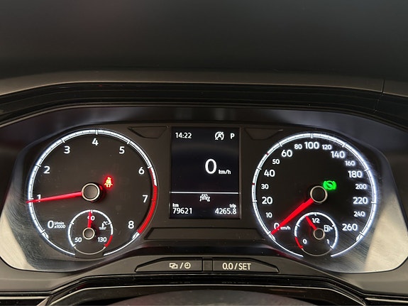Volkswagen Polo 16 of 26