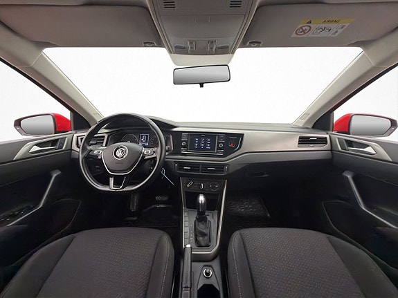 Volkswagen Polo 12 of 26