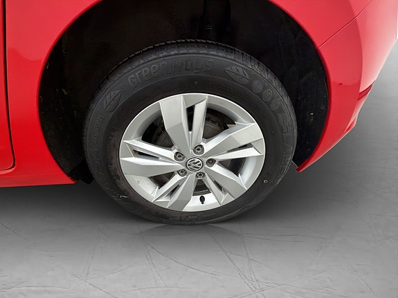 Volkswagen Polo 24 of 26
