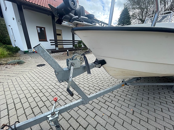 Askeladden 430SL – Yamaha 30 kW, Minn Kota, Garmin & trailer 16 of 17
