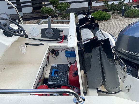 Askeladden 430SL – Yamaha 30 kW, Minn Kota, Garmin & trailer 11 of 17
