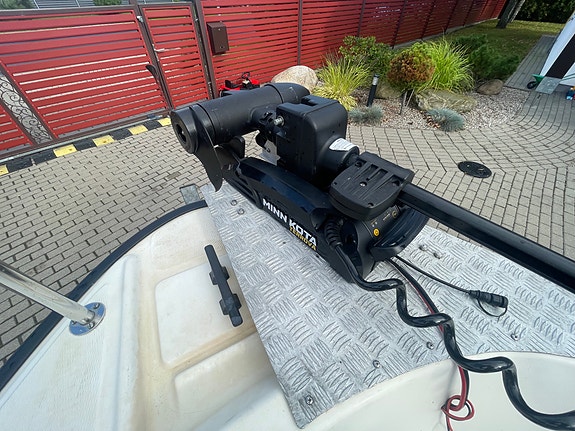 Askeladden 430SL – Yamaha 30 kW, Minn Kota, Garmin & trailer 15 of 17