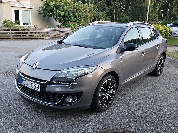 Renault Megane III 2 of 5