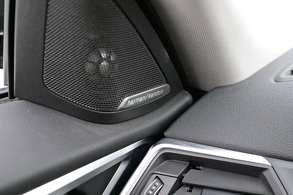 BMW i4 19 of 27