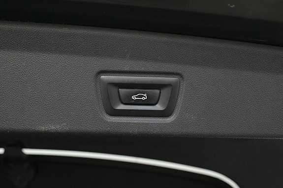 BMW i4 23 of 27