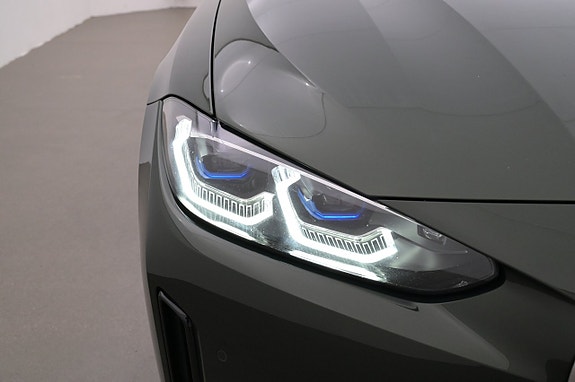 BMW i4 26 of 27