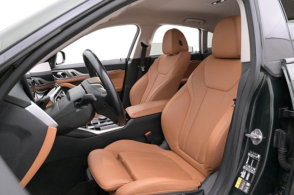 BMW i4 10 of 27