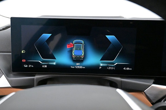 BMW i4 7 of 27