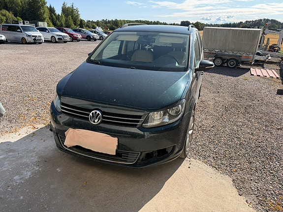 Volkswagen Touran 3 of 7