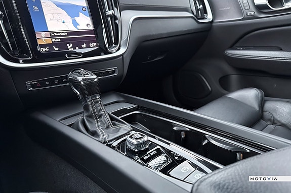 Volvo V60 17 of 23