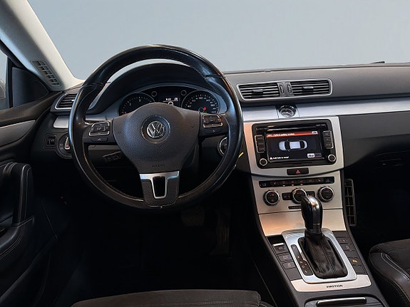 Volkswagen CC 17 of 22