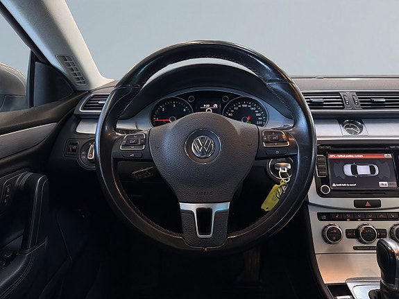 Volkswagen CC 18 of 22