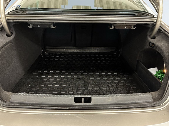 Volkswagen CC 22 of 22