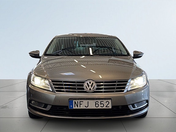 Volkswagen CC 2 of 22