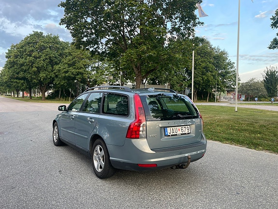 Volvo V50 3 of 6