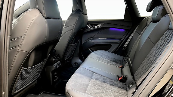 Audi Q4 e-tron 11 of 19