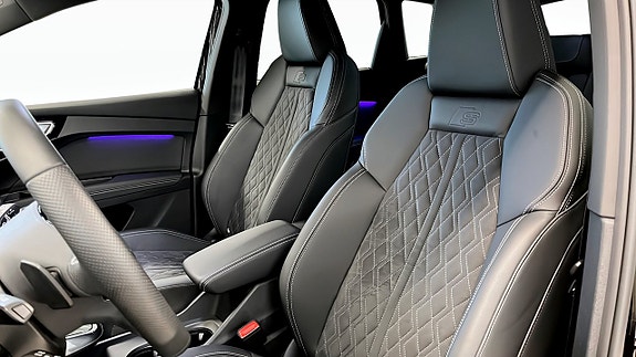 Audi Q4 e-tron 8 of 19