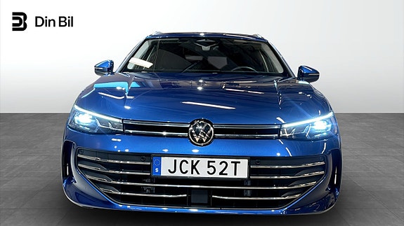 Volkswagen Passat 4 of 21