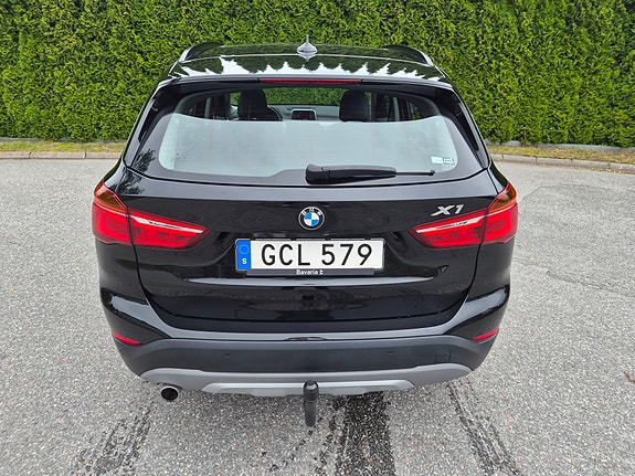 BMW X1 3 of 15