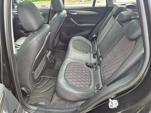 BMW X1 8 of 15