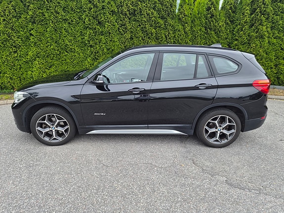 BMW X1 2 of 15