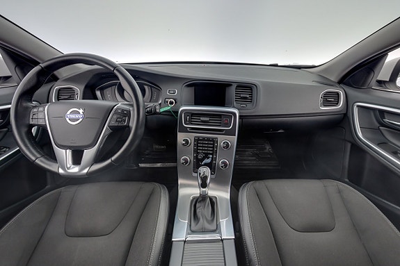 Volvo V60 13 of 26