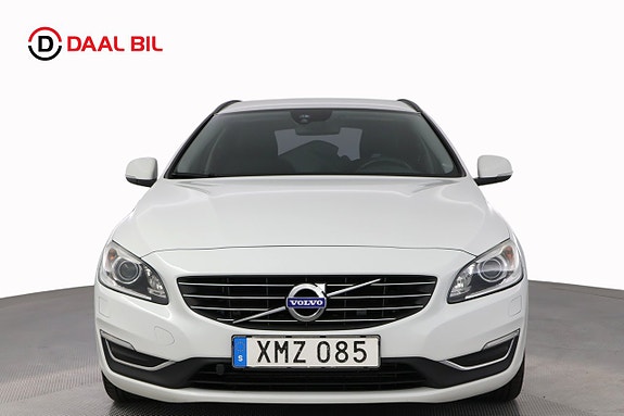 Volvo V60 2 of 26