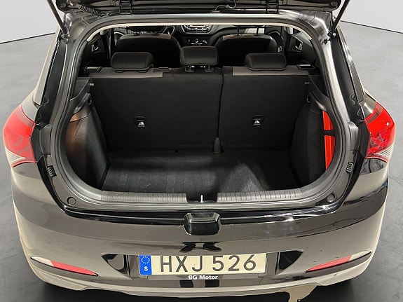 Hyundai i20 11 of 16