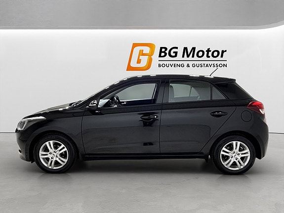 Hyundai i20 7 of 16