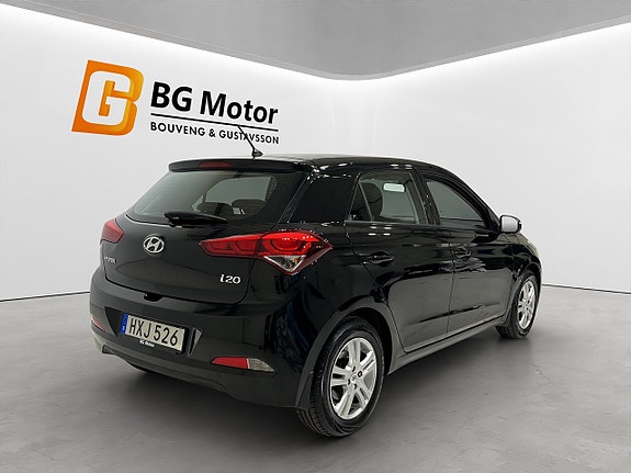 Hyundai i20 4 of 16