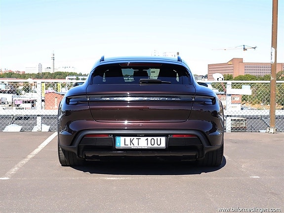 Porsche Taycan 4 26 of 27