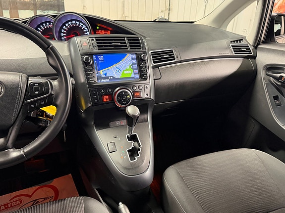 Toyota Verso 16 of 25