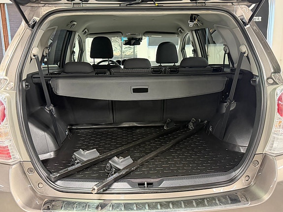 Toyota Verso 25 of 25