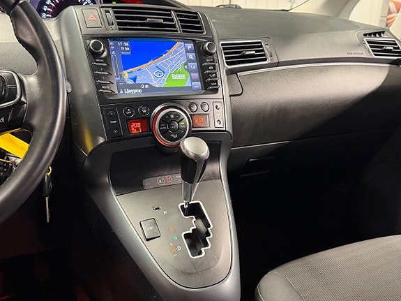 Toyota Verso 17 of 25