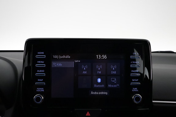 Toyota Yaris 19 of 24
