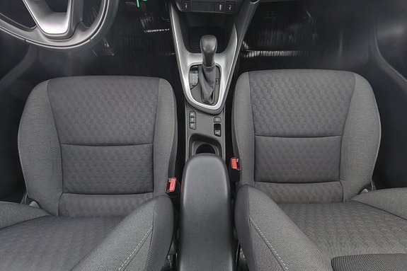 Toyota Yaris 18 of 24