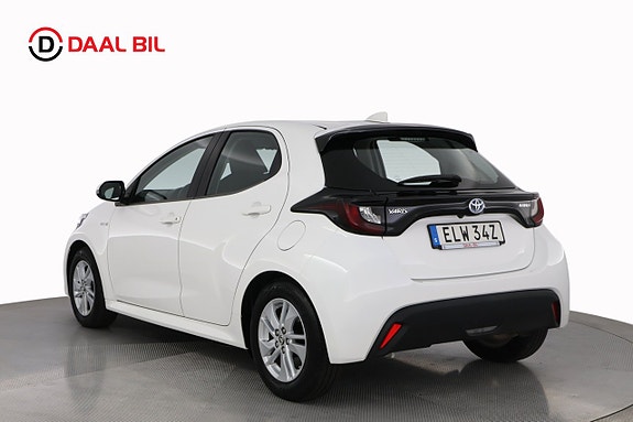 Toyota Yaris 8 of 24